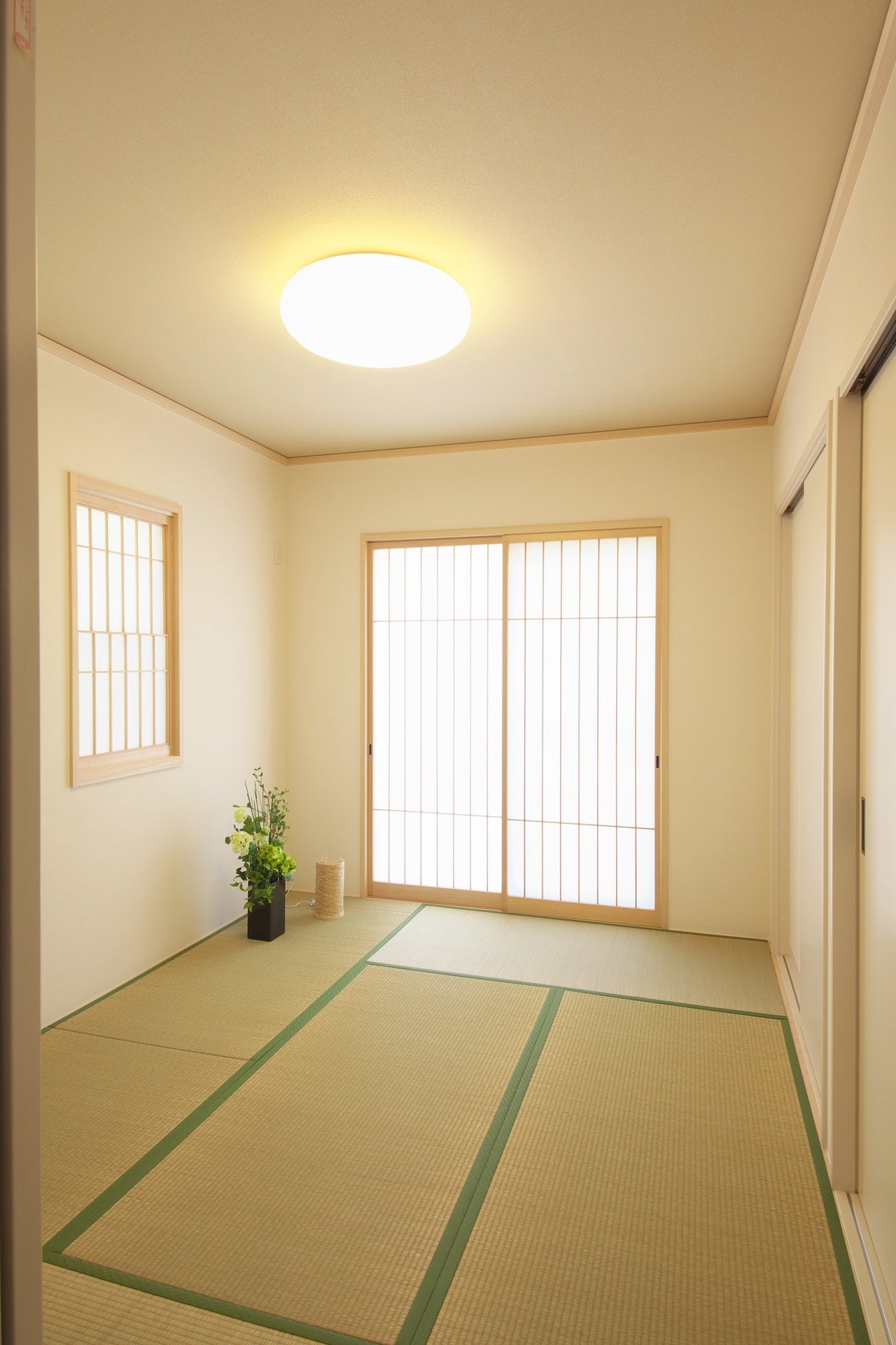apartment-architecture-ceiling-271649