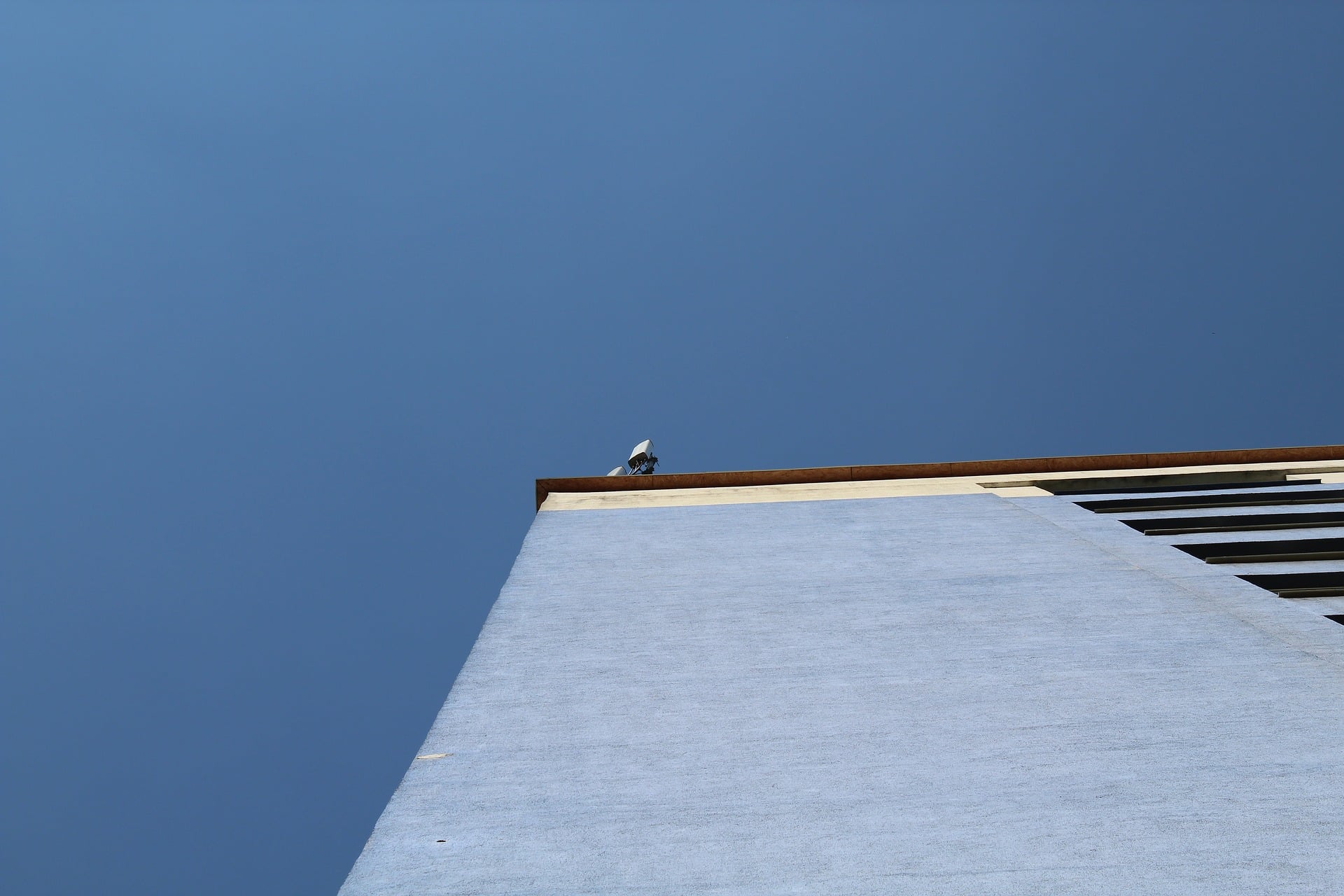the-antenna-2803493_1920